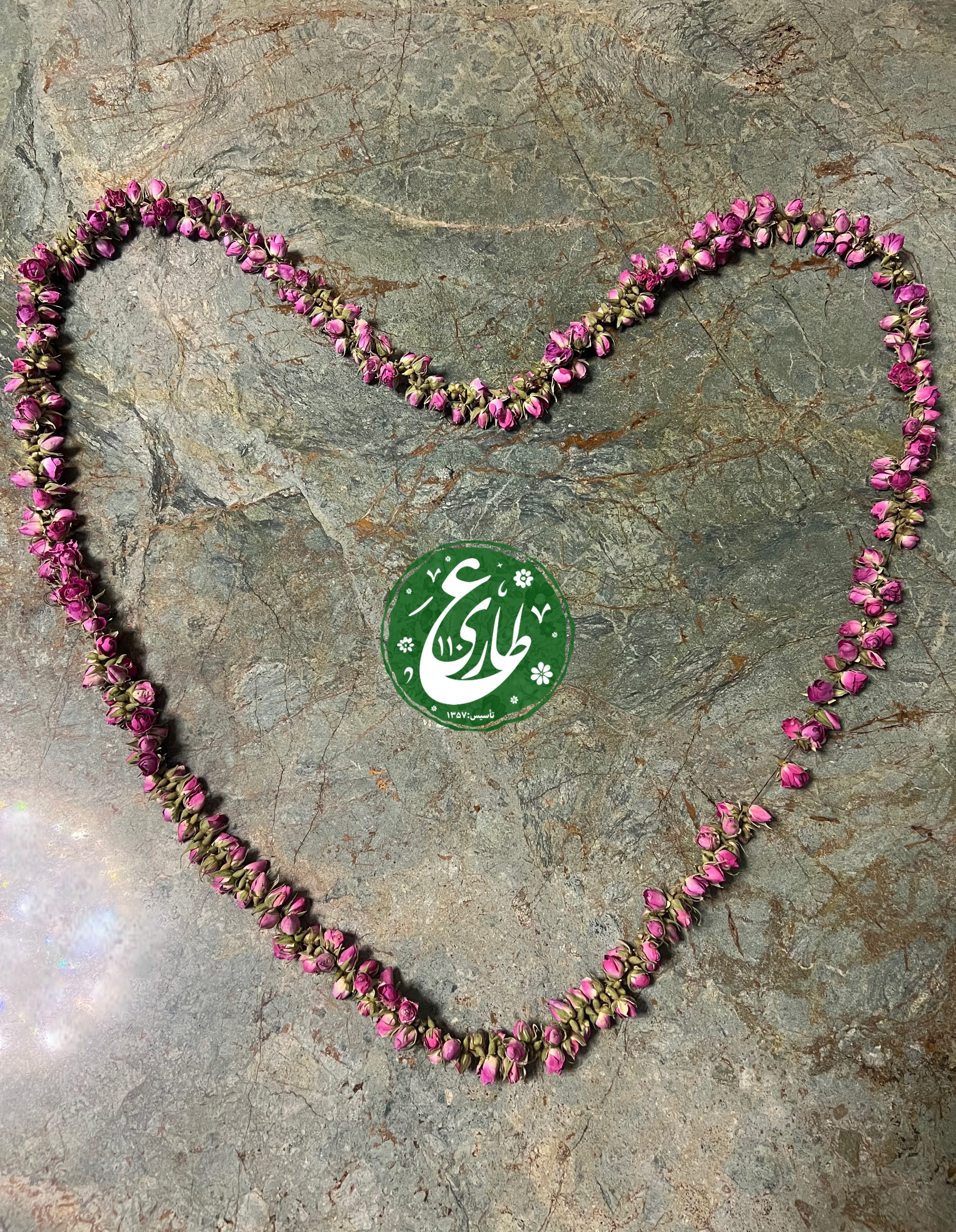 خشک کردن گل سرخ و فواید گل سرخ